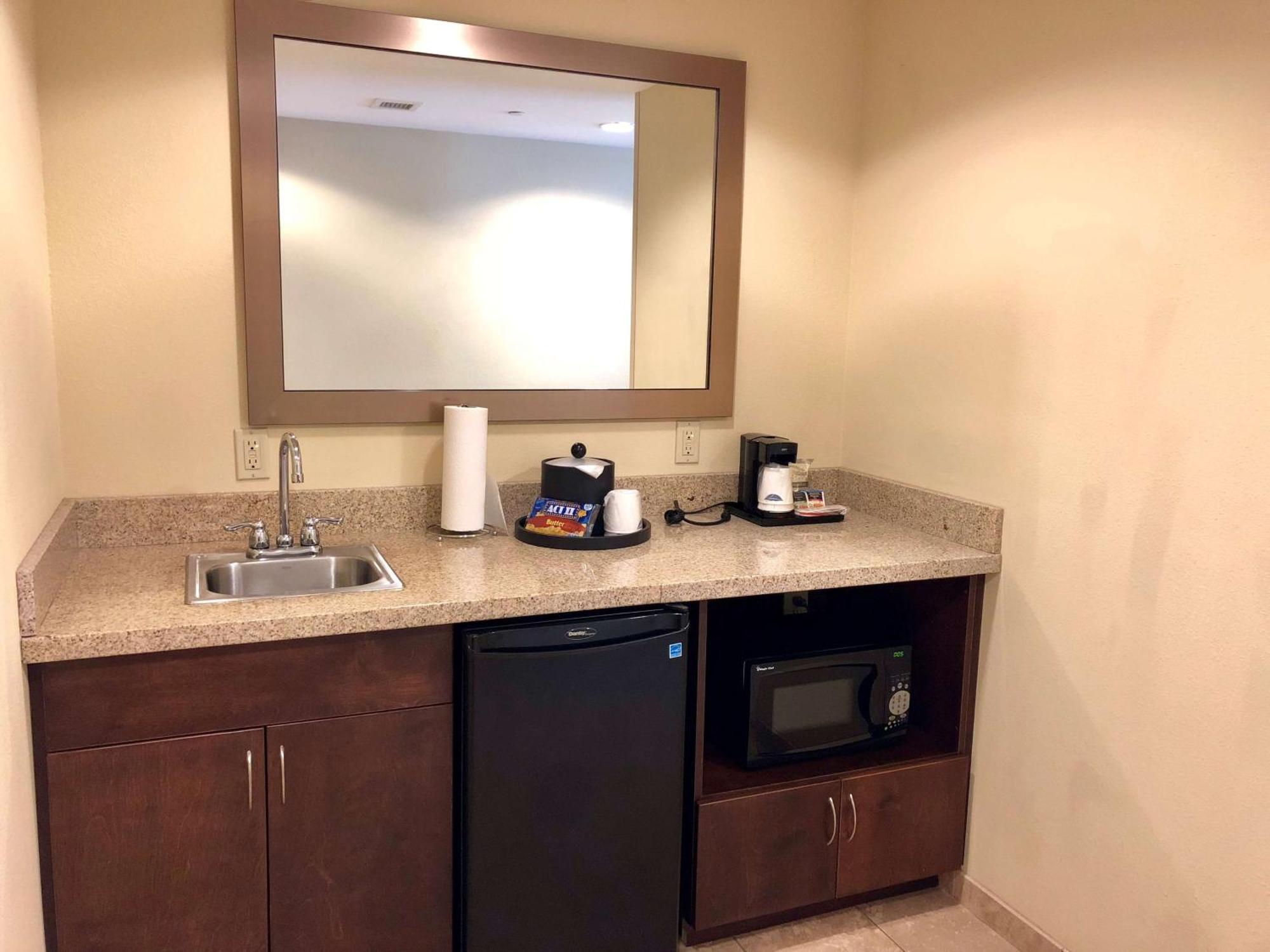 Hampton Inn And Suites Woodstock, Virginia Екстер'єр фото