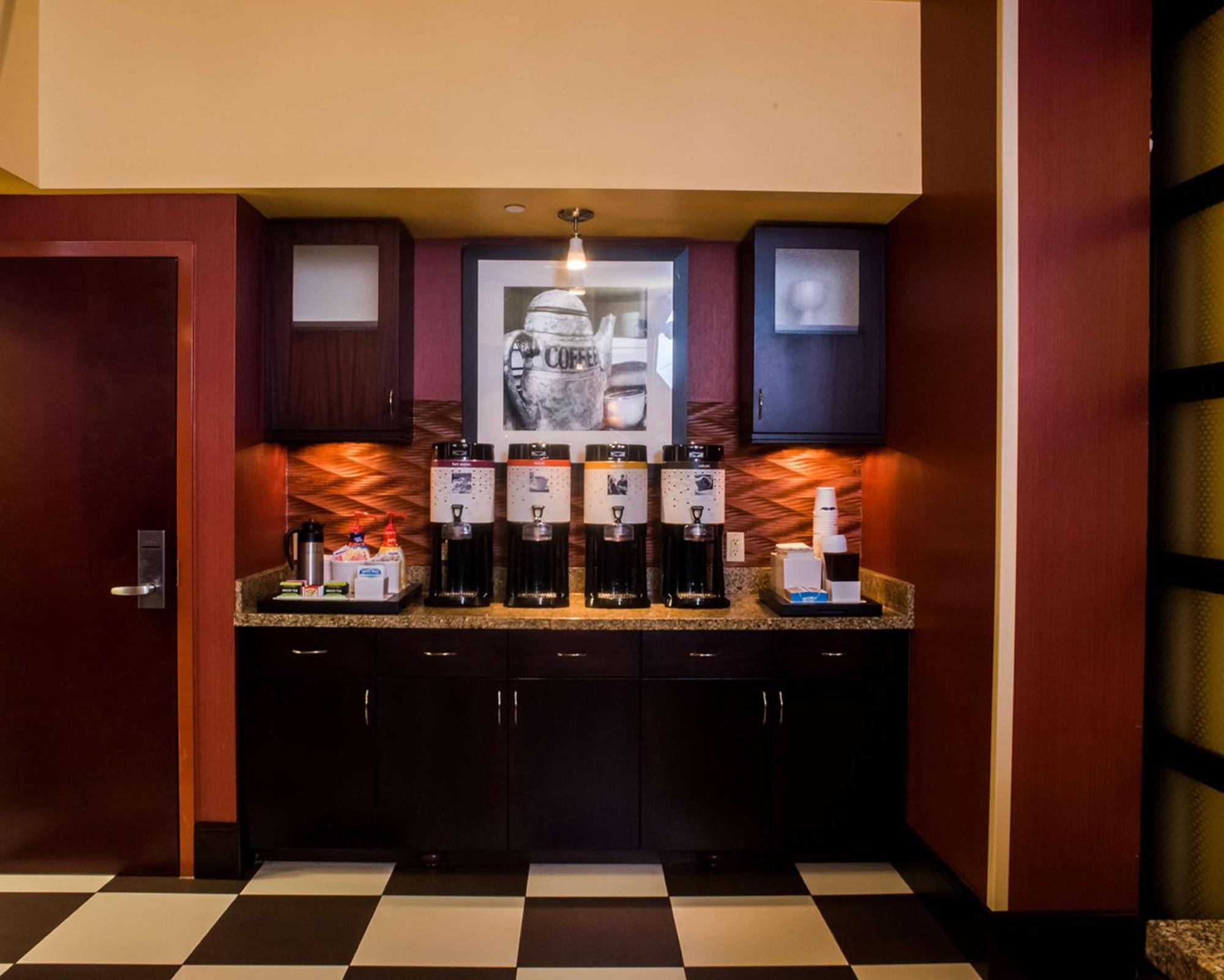 Hampton Inn And Suites Woodstock, Virginia Екстер'єр фото