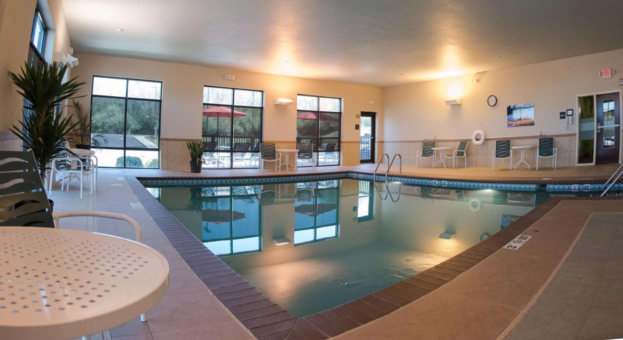Hampton Inn And Suites Woodstock, Virginia Екстер'єр фото