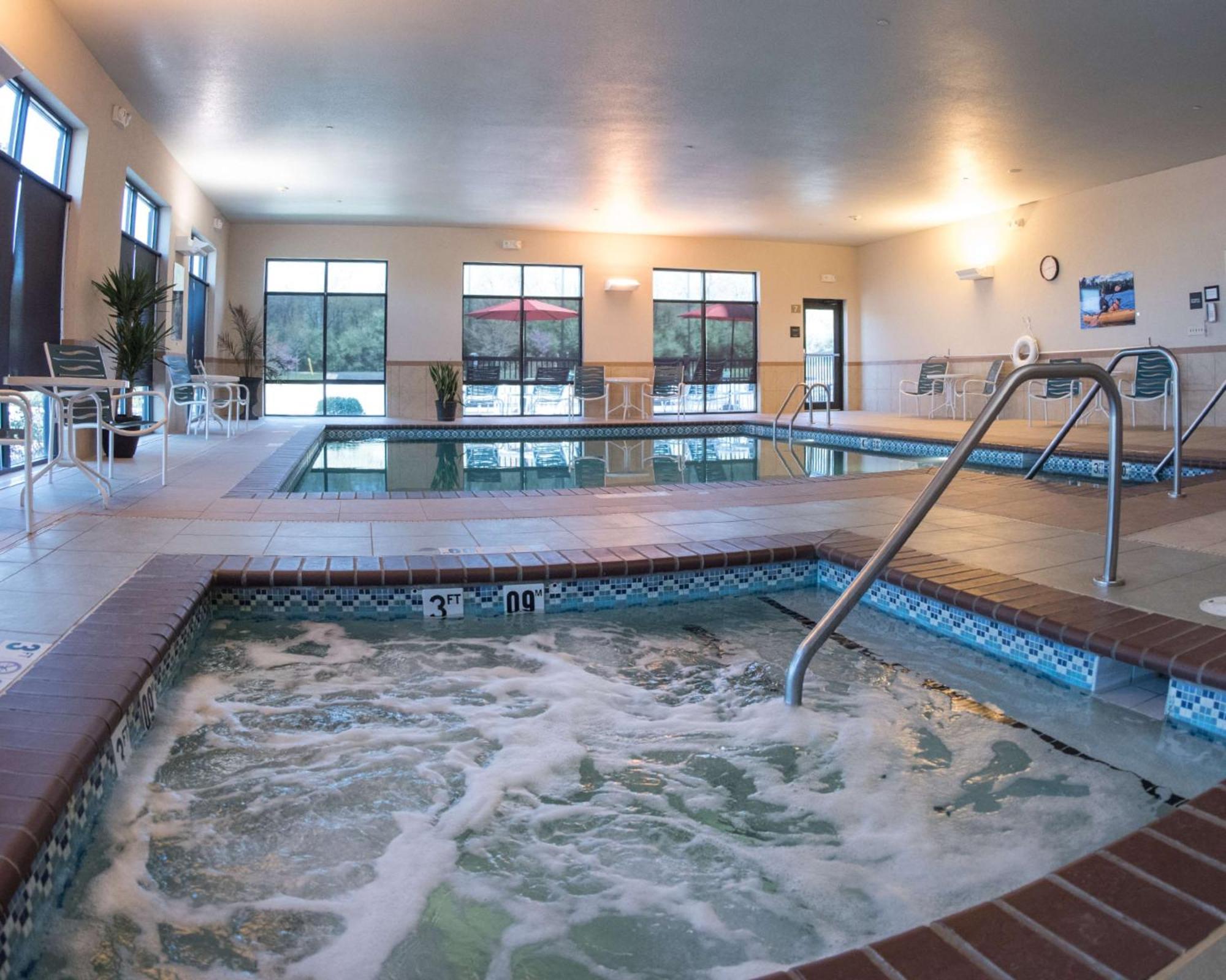 Hampton Inn And Suites Woodstock, Virginia Екстер'єр фото